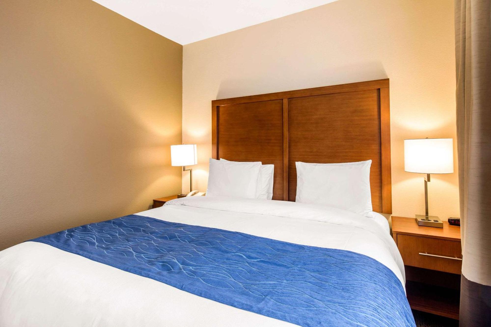 Comfort Inn & Suites Iah Bush Airport - East Humble Bagian luar foto